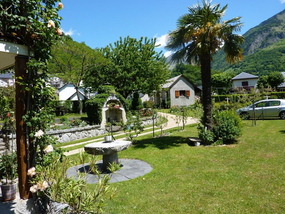 Appartement Rez De Jardin Luz-Saint-Sauveur Exteriör bild